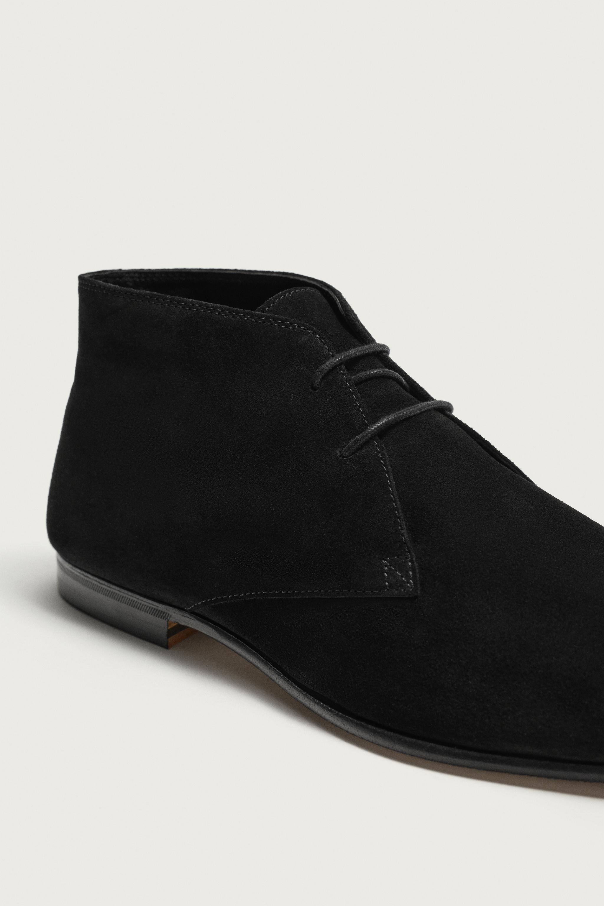 BOTTINES EN CUIR